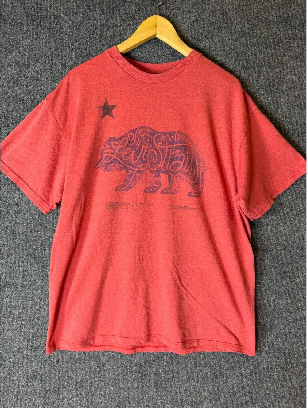 Levis Strauss T Shirt Mens Extra Large Red California Republic Bear Short Sleeve